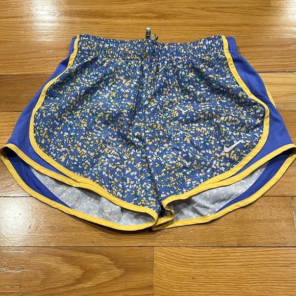 Nike Dri -Fit running shorts size Xsmall . - Picture 2 of 12